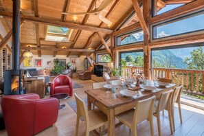 Lounge and Dining Area