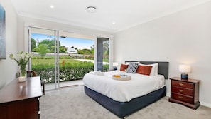 Bedroom | King