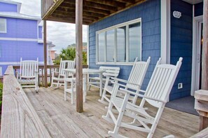 Deck Off Living