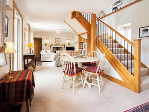Open plan living space | White House - Culmaily Farm, Golspie