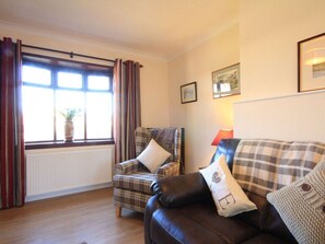 Living area | Sheneval Apartment, Inverness