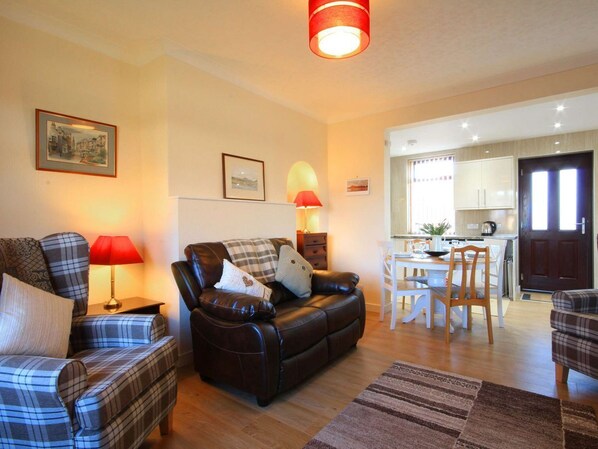 Open plan living space | Sheneval Apartment, Inverness