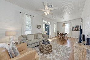 Spacious living room.