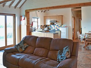 Open plan living space | Meadow Cottage - Ocean View, Flamborough, near Bridlington
