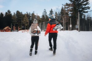 Snow and ski sports
