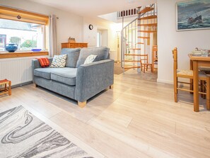 Living room | Isla&rsquo;s Cottage, Nairn