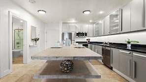 Full Kitchen with Dining table
