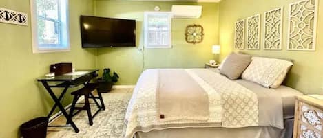 Bedroom: Comfortable queen size matress and soft comfy bedding and pillows.  