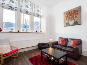 Living area | 7 Westercraigs Apartment, Inverness