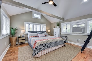 Bedroom | 2nd Floor
