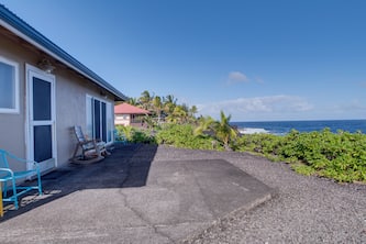 Coastal Keaau Home: Ocean & Sunrise Views, Pool