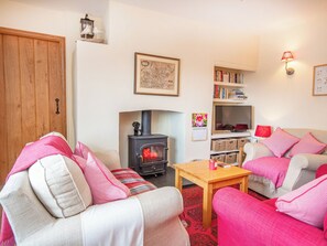 Living area | White Cottage - Culmaily Farm, Golspie