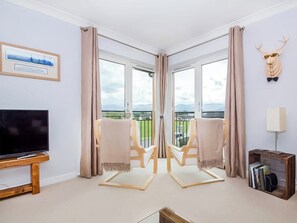 Open plan living space | The View at No10, Aviemore