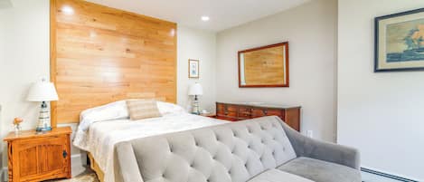 Scituate Vacation Rental | Studio | 1BA | 350 Sq Ft | 2 Steps Required