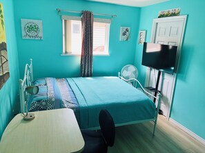 Private bedroom 