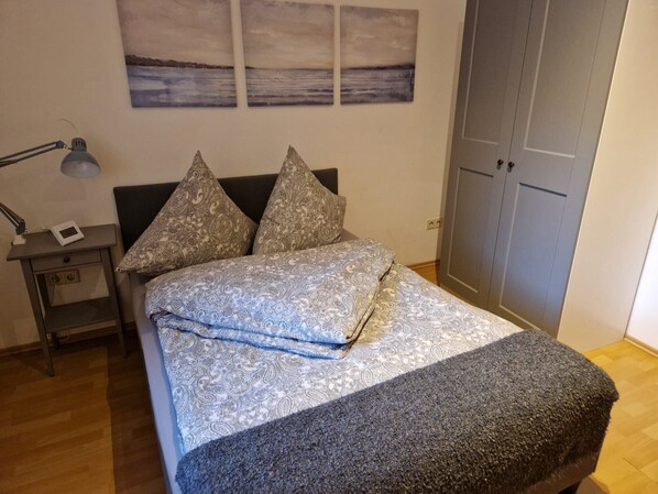 Schlafzimmer Ansicht 2