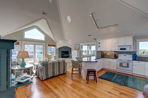 Great Room - Top Level
