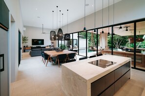 Modern Island Kitchen 