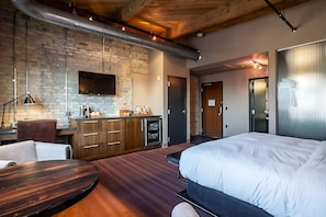 Unit with King size bed