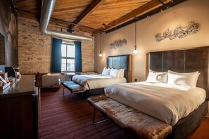 Unit with 2 Queen size beds