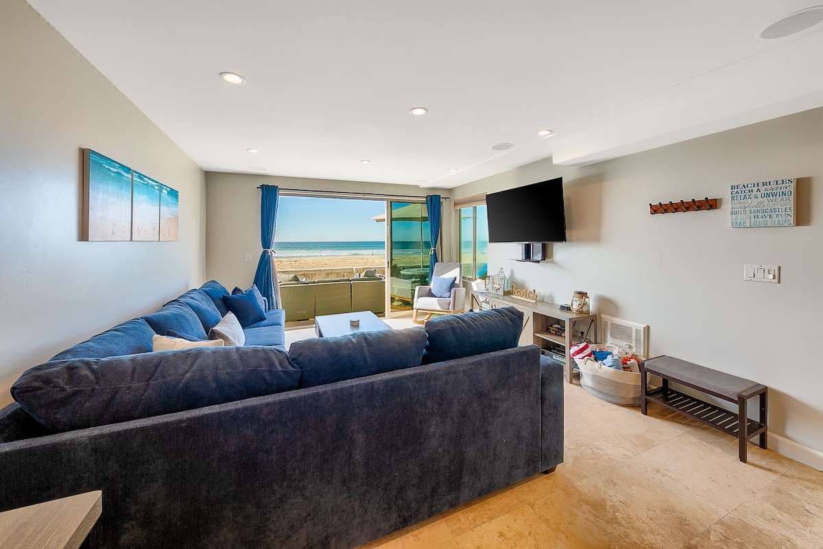 NEW OCEANFRONT 2BD in Mission Beach, Sleeps 6, Great for Small Families, Two Patios, Pet Friendly!