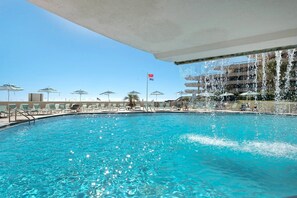 Waterfall in Pool at Edgewater