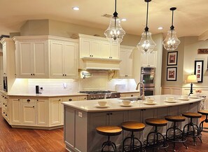 Kitchen (2)