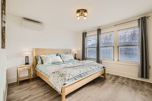 2nd Floor Primary Bedroom