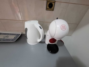 Kaffee und/oder Kaffeemaschine