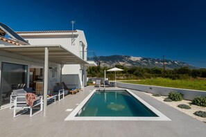 Wonderful Kefalonia Villa | 2 Bedrooms | Villa Solemare | Stunning Mountain Views & Private Pool | Pesada