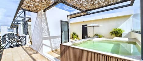 Private pool & luxury vibes—your perfect Tulum escape