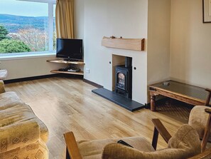 Living area with gas coal effect woodburner  | Barr Beithe Upper, Dalmally