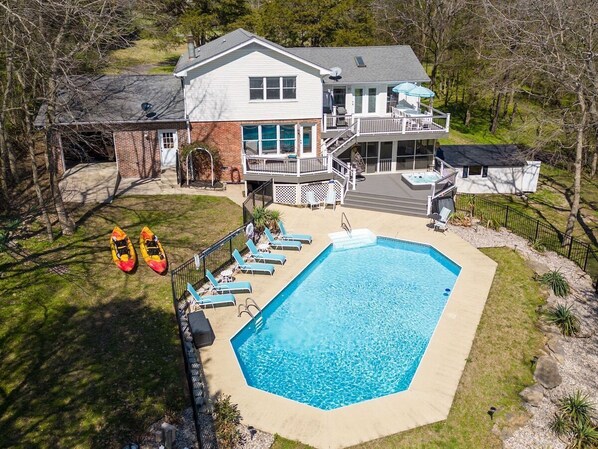 3000+ SF Lakehouse with pool & hot tub on over 2 acres of wooded land, tucked back into a secluded cove on Old Hickory Lake. 