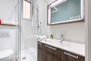 Bain