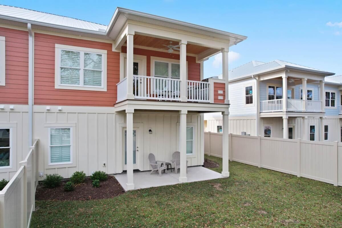 Coastal Charm Hallandale 3 Bdrm Vacation Home