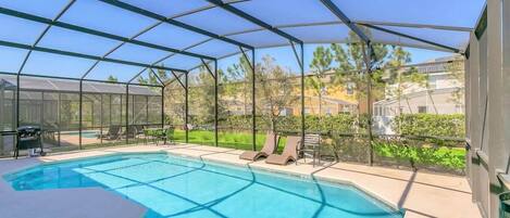 Private Swimming Pool and Screened-in Patio