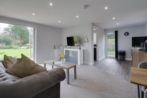 Living Room / Lounge