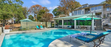 Beautiful saltwater pool whose beauty cannot be captures by pictures alone. 