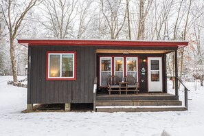 Front porch of cabin