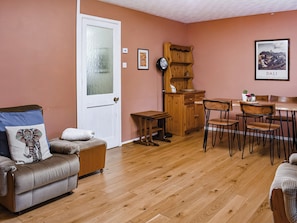 Living room/dining room | Cosy Retreat Near The Beach, Southsea, near Portsmouth