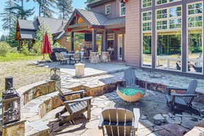 Patio | Fire Pit | Private Hot Tub