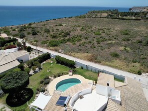 Villa Mare Vista | 4 Bedrooms | Magnificent View Of The Ocean | 300 Metres To The sea | Short Drive To Praia da Luz