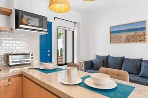 SUITE 101