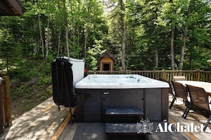 Bain à remous extérieur