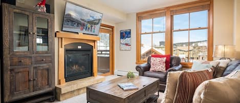 Welcome to Zephyr Mountain Lodge 2219