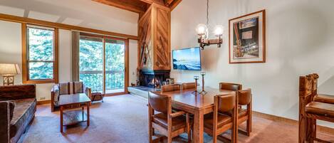 Truckee Vacation Rental | 2BR | 1BA | 1,008 Sq Ft | Stairs Required