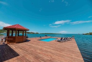 Sir Sea Villas Oceanfront Deck and Pool