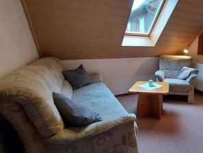 Ferienwohnung 4, 53 qm, 2 Schlafräume, max 4 Personen-Feriendomizil Wattwurm Paul