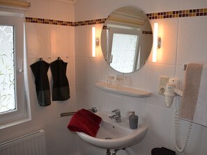 Ferienwohnung 1, 32 qm, 1 Schlafraum, max 2 Personen-Feriendomizil Wattwurm Paul,