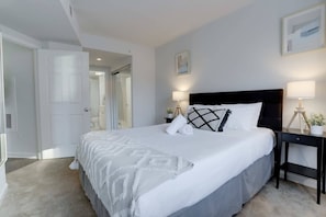 Queen siz bed